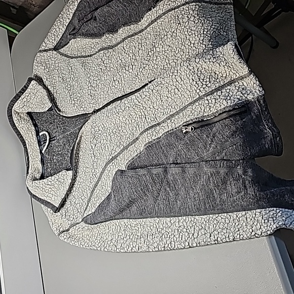 KUHL XL wool silver and gray zip up jacket - Picture 6 of 8